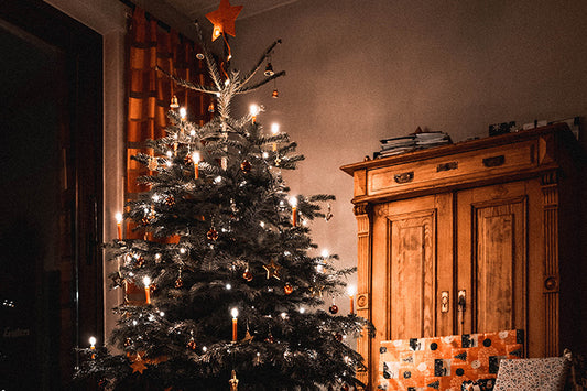 Wann künstlichen Weihnachtsbaum aufstellen