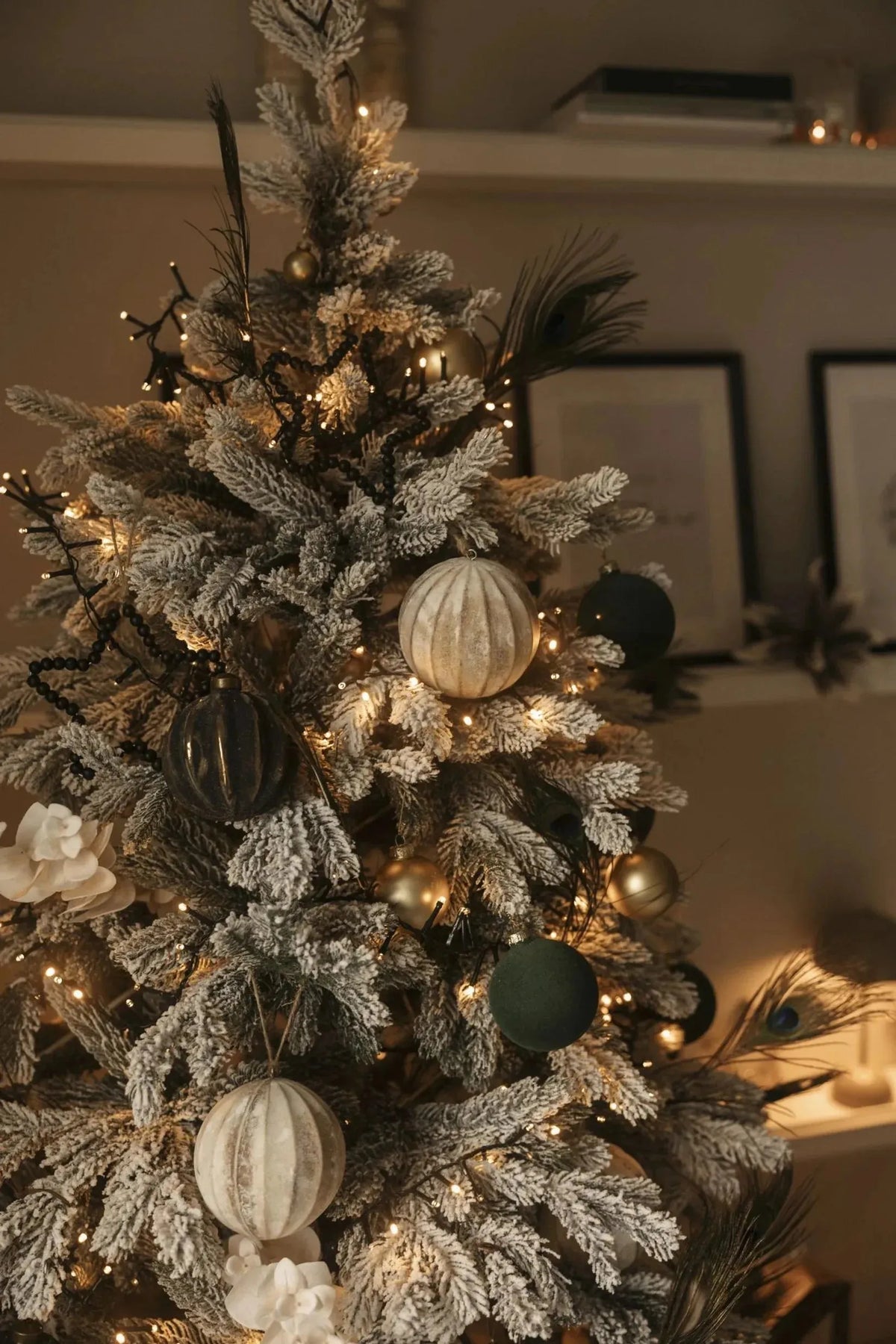 Künstlicher Weihnachtsbaum mit Schnee - Elsa | 230 cm kaufen
