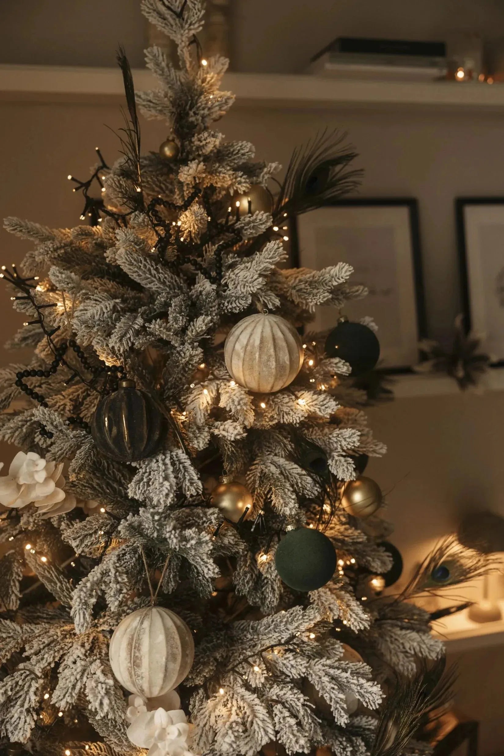 Künstlicher Weihnachtsbaum mit Schnee - Elsa | 210 cm kaufen
