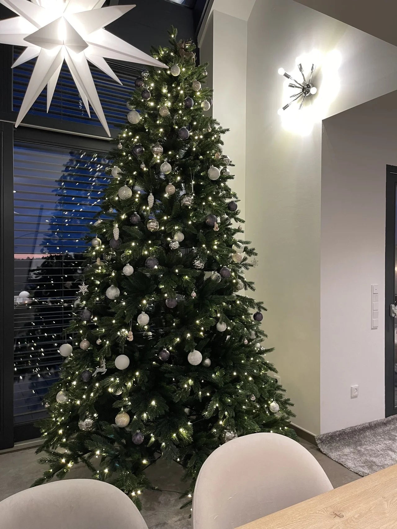 Künstlicher Weihnachtsbaum - David | 300 cm, mit LED-Leuchten
