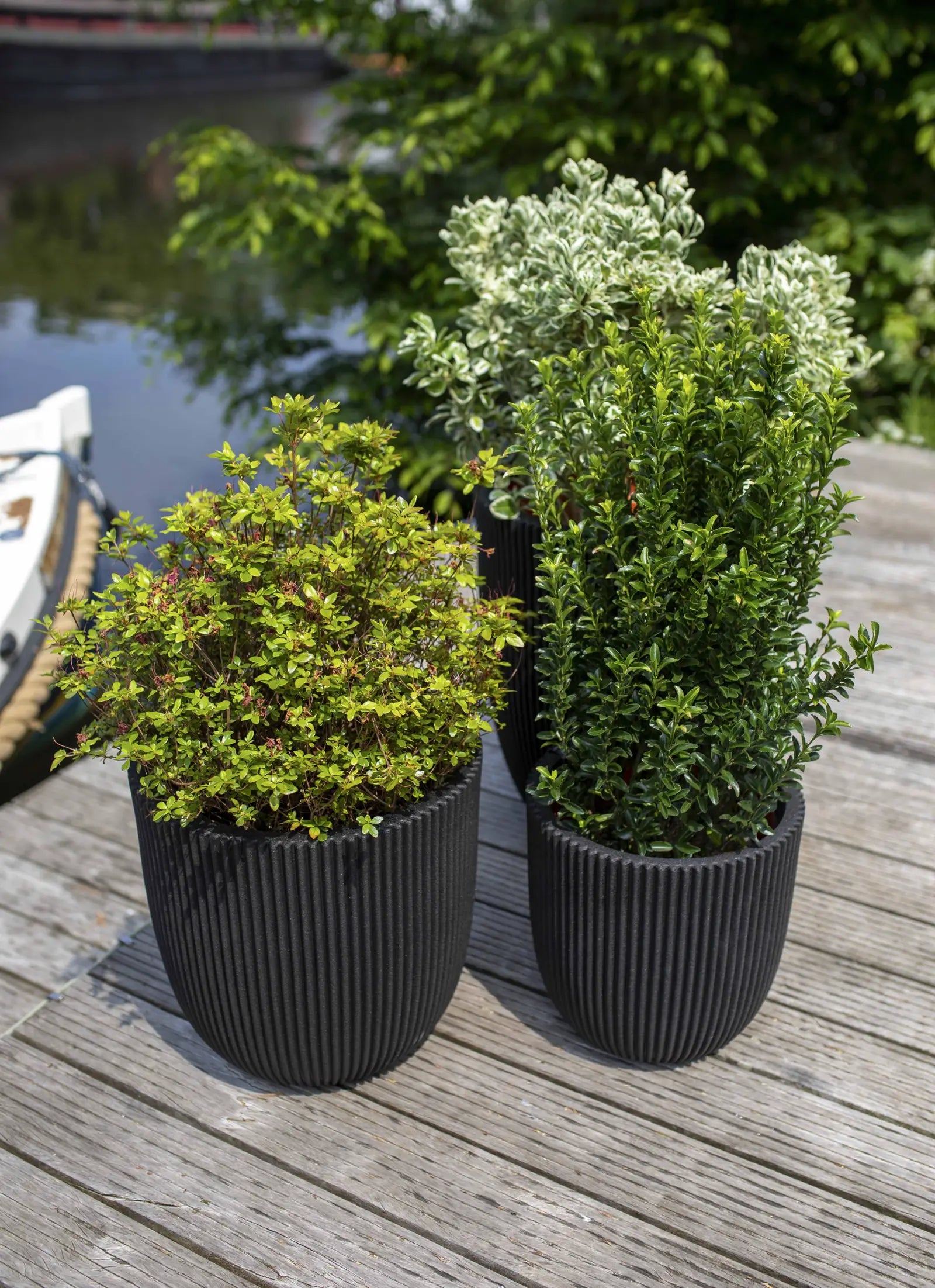 Blumentopf Kugel Groove schwarz | 43x41 cm